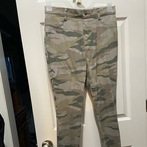 Ankle cut pants high waist